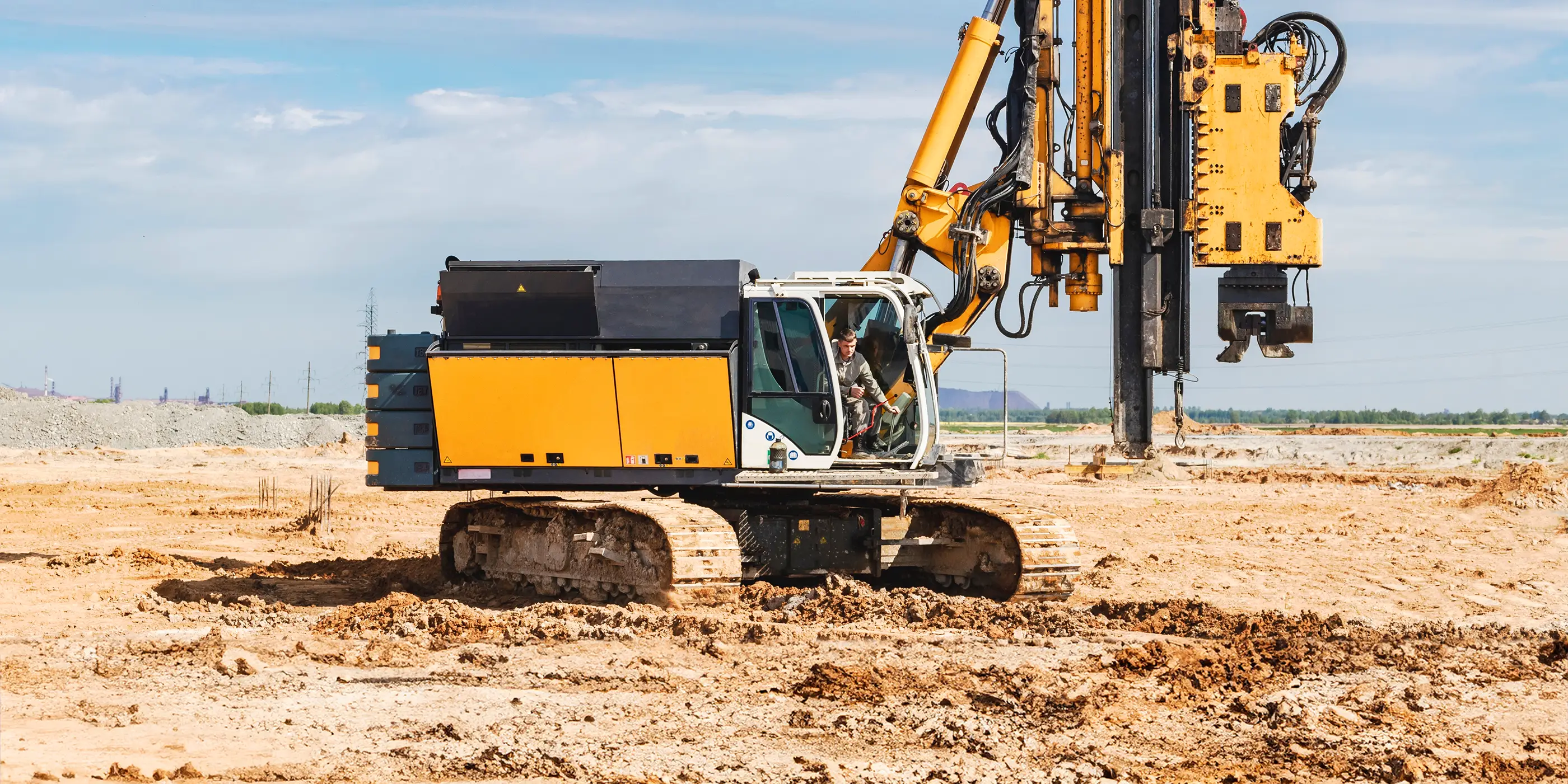 Sistema di verticalità per macchine piantapali