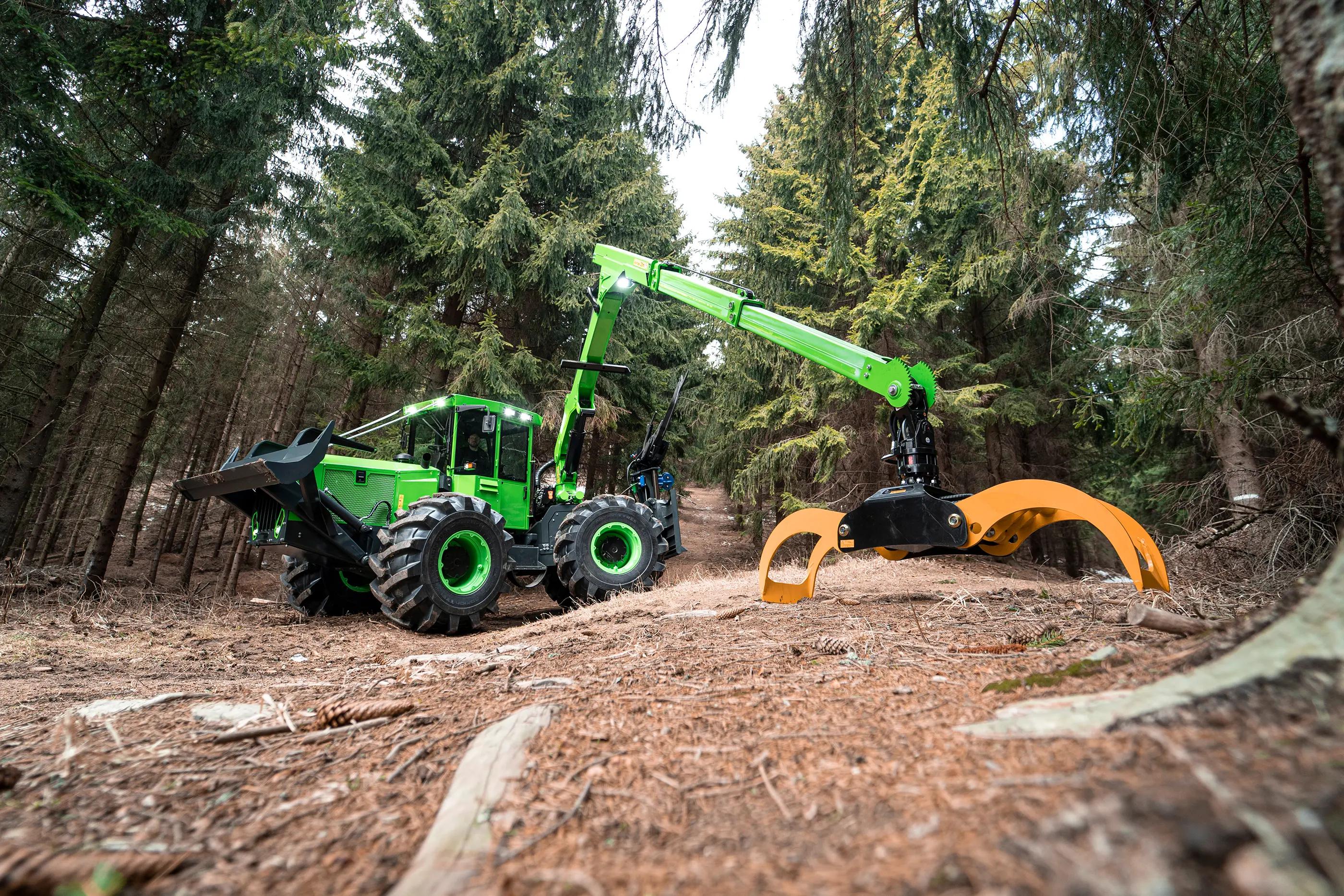 Massgeschneiderte Komplettlösung für Forstschlepper